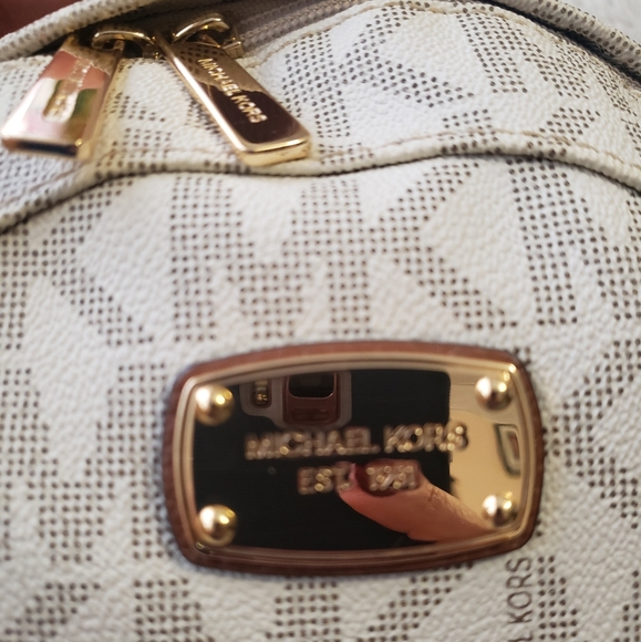 ❣SOLD Michael Kors Backpack❣ - Picture 3 of 14